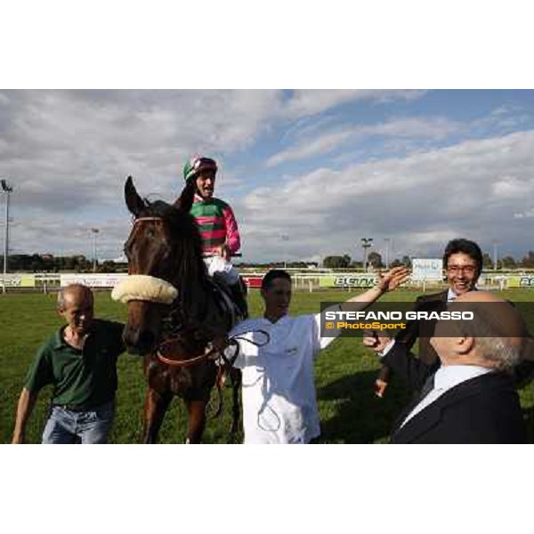 Vittorio Caruso, Mirco Demuro and Worthadd after winning the 127° Derby Italiano Rome, 8th may 2010 ph. Stefano Grasso