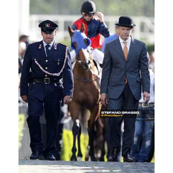 Elio Pautasso opens the parade of the 127° Derby Italiano Rome, 8th may 2010 ph. Stefano Grasso