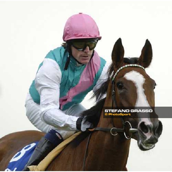 Quiff wins pic bill Selwyn 18-8-04
