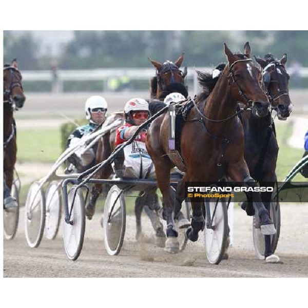 Pietro Gubellini and Geox 61¡ Gp Lotteria - the Consolation Napoli, Agnano racetrack 2nd may 2010 ph. Stefano Grasso