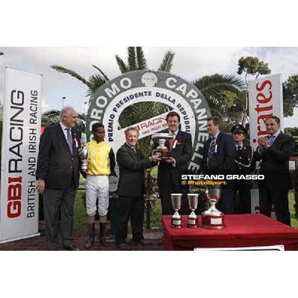 Prize giving ceremony of Premio Presidente della Repubblica GBI racing wons by Eduardo PEdroza with Querari Rome - Capannelle racetarck, 16th may 2010 ph. Stefano Grasso