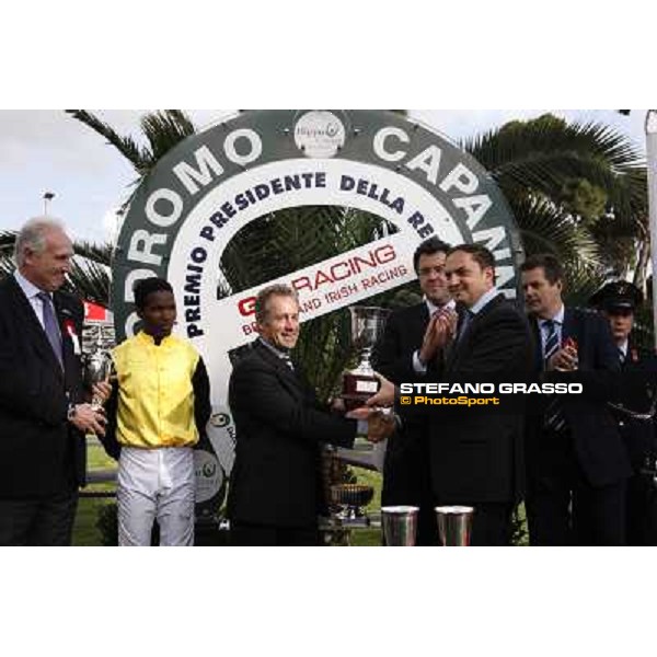 Prize giving ceremony of Premio Presidente della Repubblica GBI racing wons by Eduardo PEdroza with Querari Rome - Capannelle racetarck, 16th may 2010 ph. Stefano Grasso