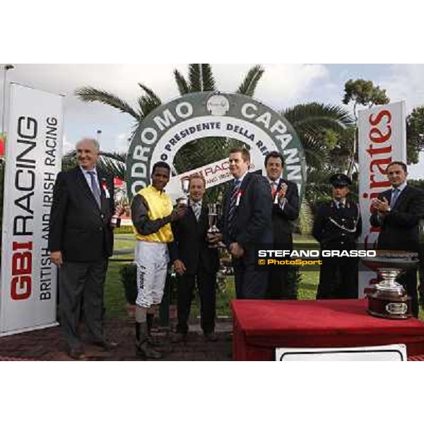 Prize giving ceremony of Premio Presidente della Repubblica GBI racing wons by Eduardo PEdroza with Querari Rome - Capannelle racetarck, 16th may 2010 ph. Stefano Grasso