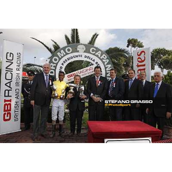 Prize giving ceremony of Premio Presidente della Repubblica GBI racing wons by Eduardo PEdroza with Querari Rome - Capannelle racetarck, 16th may 2010 ph. Stefano Grasso