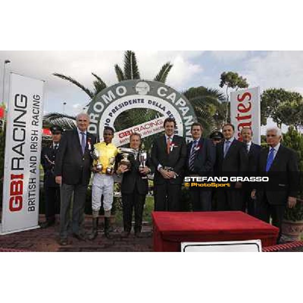Prize giving ceremony of Premio Presidente della Repubblica GBI racing wons by Eduardo PEdroza with Querari Rome - Capannelle racetarck, 16th may 2010 ph. Stefano Grasso