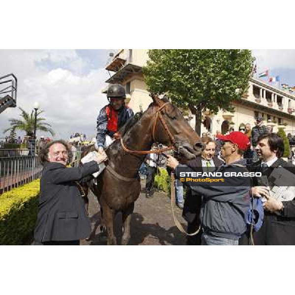 Riccardo Menichetti congratulates with Luca Maniezzi on Diocleziano with Salvatore and Mateto Limata after winning the Premio WWF Emirates Airline Rome - Capannelle racetarck, 16th may 2010 ph. Stefano Grasso