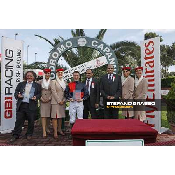 Riccardo Menichetti and Luca Maniezzi during the prize giving of the Premio WWF Emirates Airline Rome - Capannelle racetarck, 16th may 2010 ph. Stefano Grasso