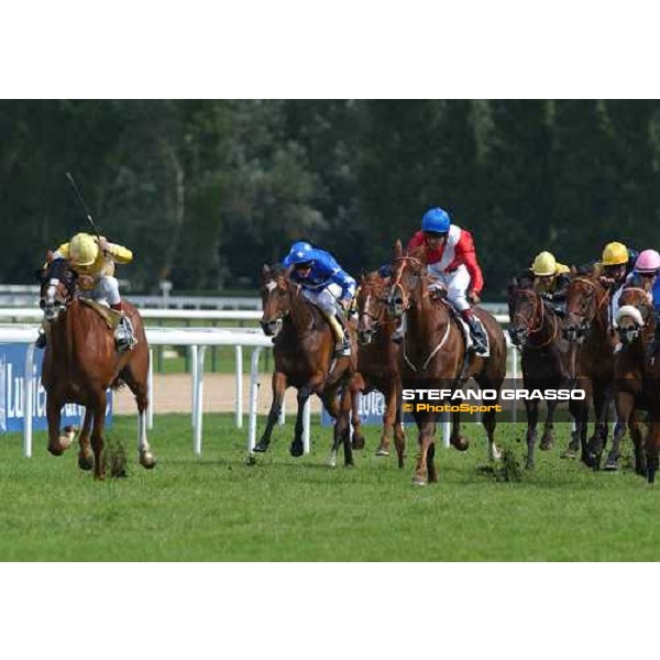Thierry Gillet on Whortleberry leads at last few meters of Prix Jean Romanet Deauville, 22th august 2004 ph. Stefano Grasso