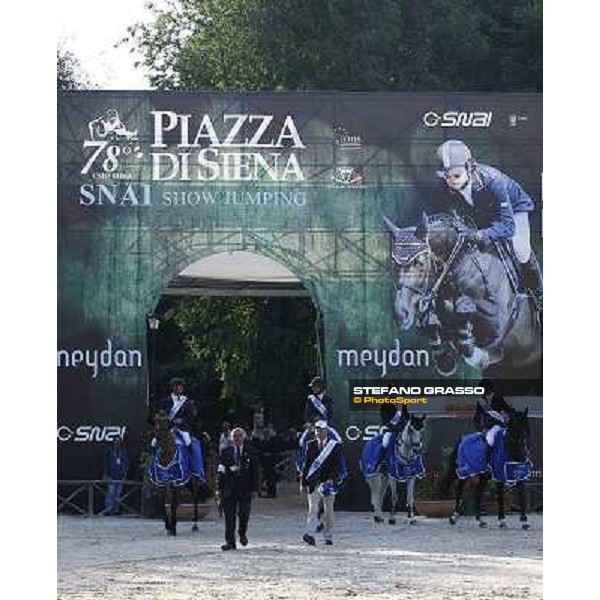The French Team winner of the Meydan Fei Nations Cup - 78¡ Csio Piazza di Siena Rome, 28th may 2010 ph. Stefano Grasso