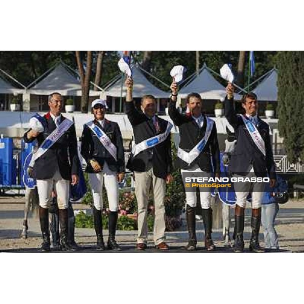 prize giving for the French Team winners of the Meydan Fei Nations Cup - 78¡ Csio Piazza di Siena Rome, 28th may 2010 ph. Stefano Grasso