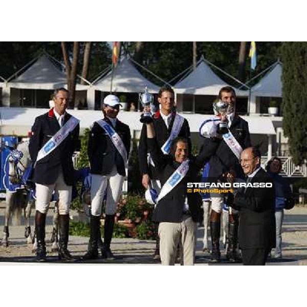 prize giving forThe French Team winner of the Meydan Fei Nations Cup - 78¡ Csio Piazza di Siena Rome, 28th may 2010 ph. Stefano Grasso