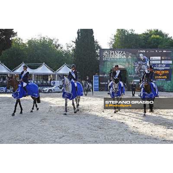 The France Team enters the Arena after winning the Meydan Fei Nations Cup - 78¡ Csio Piazza di Siena Rome, 28th may 2010 ph. Stefano Grasso