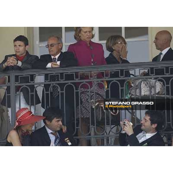 Gianfranco Dettori and Umberto Rispoli in the owners enclosure of San Siro Milan - San Siro racetrack, 30th may 2010 ph. Stefano Grasso