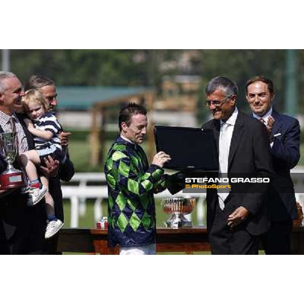a portrait for Kieren Fallon after winning the Oaks Milan - San Siro racetrack, 30th may 2010 ph. Stefano Grasso