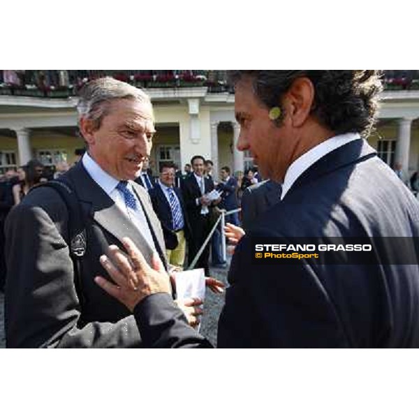 Luca Cumani and Bruno Grizzetti betting on the result of the fotofinish of the Oaks d\' Italia Milan - San Siro racetrack, 30th may 2010 ph. Stefano Grasso