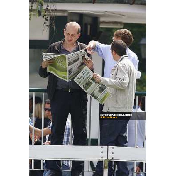 racegoers at San Siro Milan - San Siro racetrack, 30th may 2010 ph. Stefano Grasso