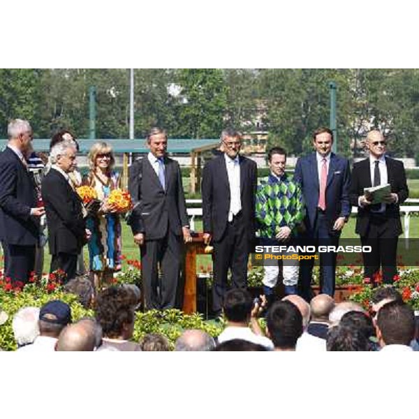 prize giving ceremony of Oaks d\' Italia - Luca Cumani and Kieren Fallon Milan - San Siro racetrack, 30th may 2010 ph. Stefano Grasso