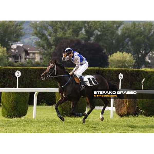 Dirk Fuhrmann and Frammassone winners of Gran Corsa Siepi d\' Italia Merano, 6th june 2010 ph. Stefano Grasso