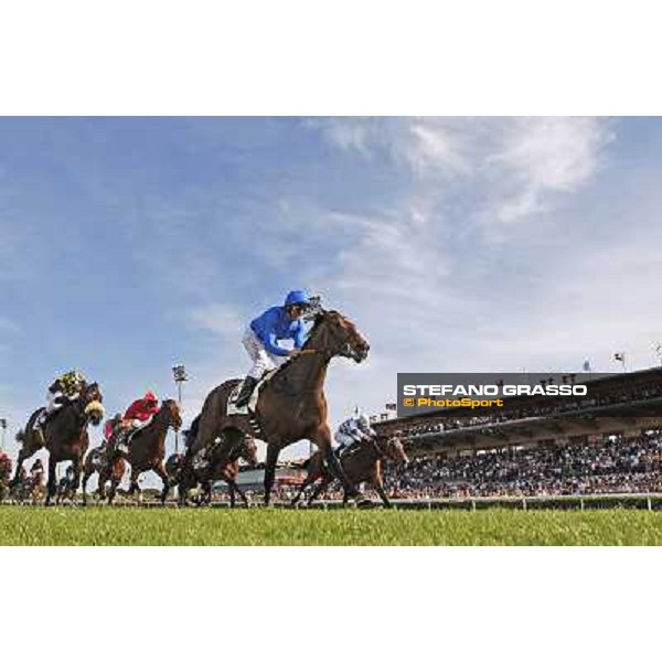 Turati, breeded by Nordovest stable of Mr. Aldo Cirla is second after Frankie Dettori on Mastery in the 126¡ Derby Italiano Rome - Capannelle, 9th may 2009 ph. Stefano Grasso