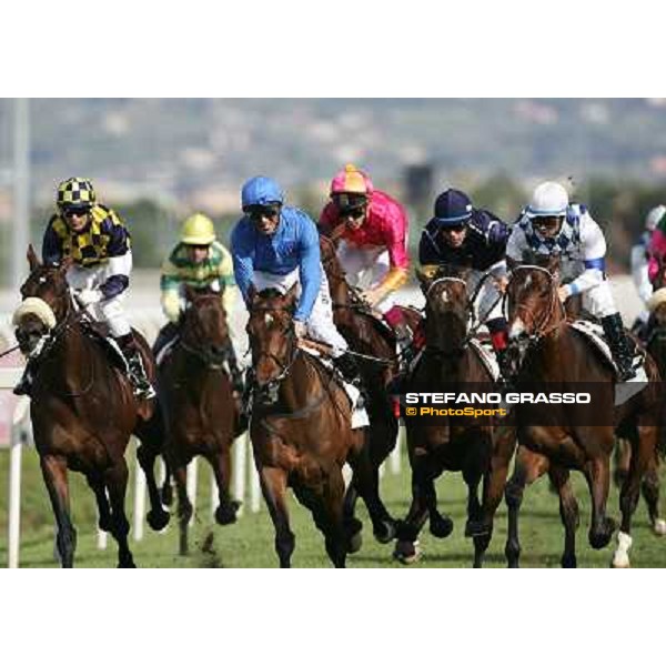 Turati, breeded by Nordovest stable of Mr. Aldo Cirla is second after Frankie Dettori on Mastery in the 126¡ Derby Italiano Rome - Capannelle, 9th may 2009 ph. Stefano Grasso