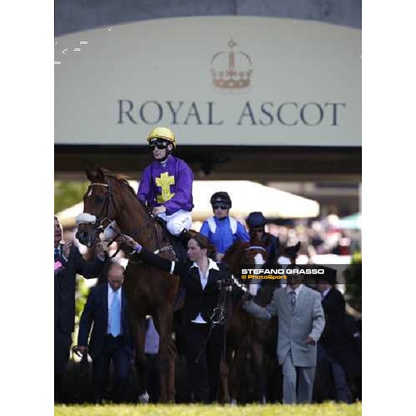 Pat Smullen on Rite of Passage winner of the Gold Cup Ascot, 17th june 2010 ph. Stefano Grasso