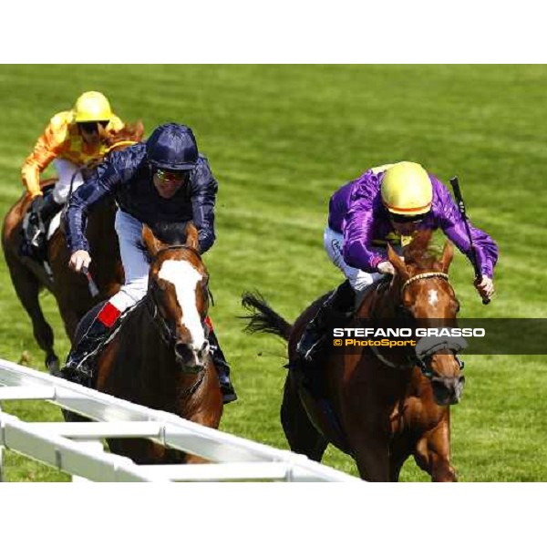 Pat Smullen on Rite of Passage wins the Gold Cup beating Johnny Murtagh on Age of Aquarius Ascot, 17th june 2010 ph. Stefano Grasso
