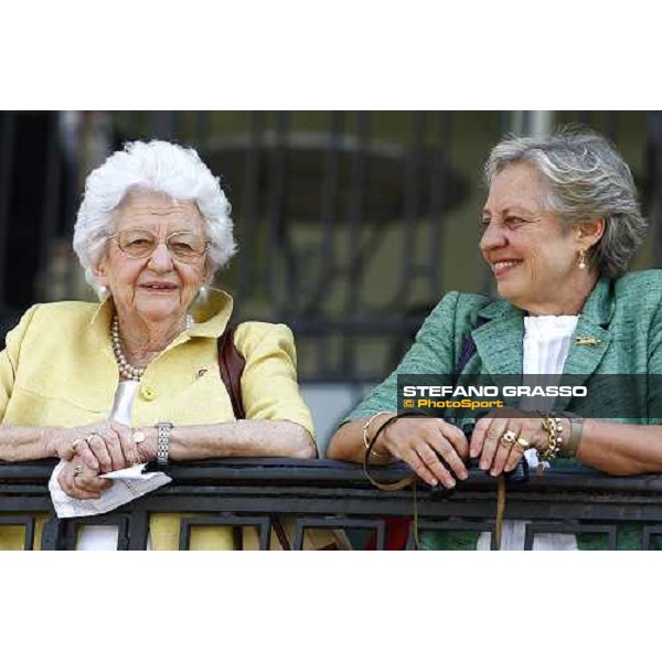 Lady Margherita Mezzanotte and her daughter Giovanna Milan, San Siro racetrack - 27th june 2010 ph. Stefano Grasso