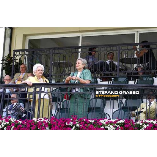 Lady Margherita Mezzanotte and her daughter Giovanna in the owners enclosure at San Siro Milan, San Siro racetrack - 27th june 2010 ph. Stefano Grasso