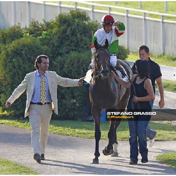 Mirco Demuro on Estejo and Peter Franceschini after winning the Premio di Lombardia Milan - San Siro racetrack, 4th july 2010 ph. Stefano Grasso