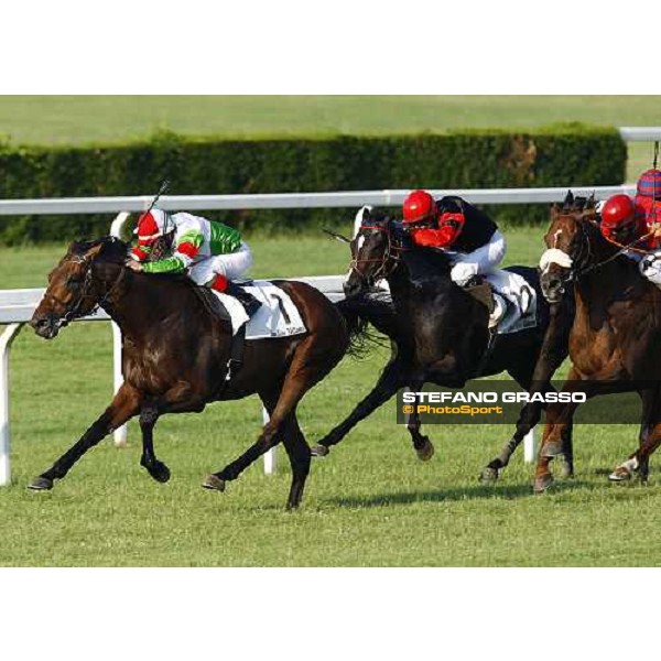 Mirco Demuro on Estejo goes to win the Premio di Lombardia Milan - San Siro racetrack, 4th july 2010 ph. Stefano Grasso