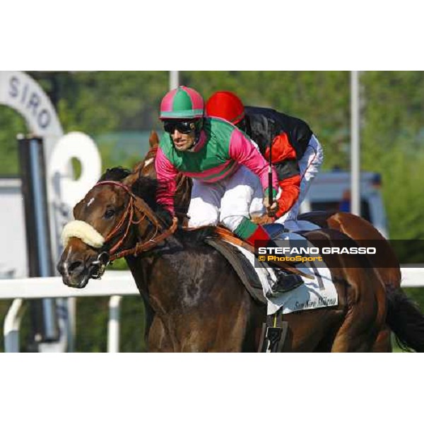 Mirco Demuro on Arneb wins the Premio Giuseppe de Montel beating Cisneros Milan - San Siro racetrack, 4th july 2010 ph. Stefano Grasso
