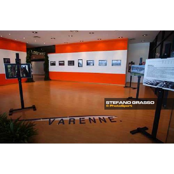 Varenne\'s photographic exibition by Stefano Grasso at the club house of San Siro racetrack- Art Direction by Claudia Bellini Milan, 12 settembre 2004 ph. Stefano Grasso