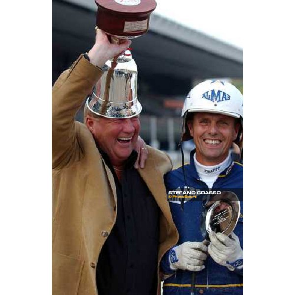 giving prize for Leif Witasp and owners of Turbo Sund winners of Gran Premio Uet- 3yr. old european championship Milan, 12th september 2004 ph. Stefano Grasso