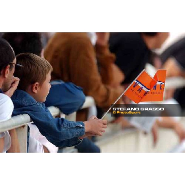 a young fan of Varenne Milan, 12th september 2004 ph. Stefano Grasso