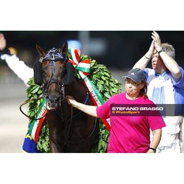 Looney Tunes parades after winning the Campionato Europeo 2010 Cesena, 4th sept. 2010 ph.Stefano Grasso
