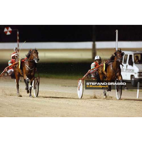 last meters of Coppa dell\' Allevamento Filly - MAuro Biasuzzi with Forever Bi (at left) Treviso, Sant Artemio racetrack 19th september 2004 ph. Stefano Grasso