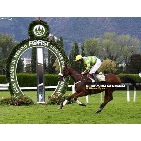 James Reveley and Rigoureux win the 71¡ Gran Premio Merano Forst Merano - Maia, 26th sept. 2010 ph. Stefano Grasso