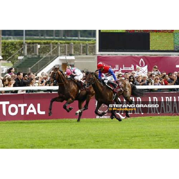 Ryan Moore and Workforce win the Qatar Prix de l\'Arc de Triomphe beating Nakayama Festa Paris - Longchamp, 3rd oct. 2010 ph. Stefano Grasso
