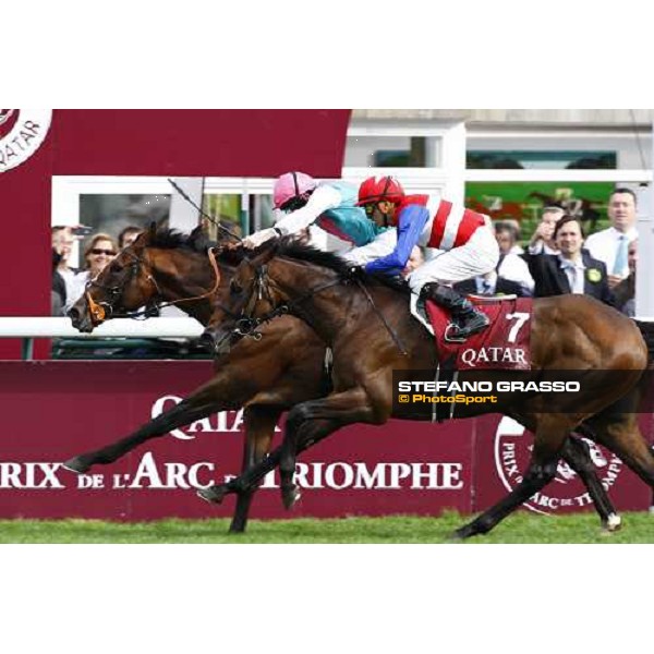 Ryan Moore and Workforce win the Qatar Prix de l\'Arc de Triomphe beating Nakayama Festa Paris - Longchamp, 3rd oct. 2010 ph. Stefano Grasso