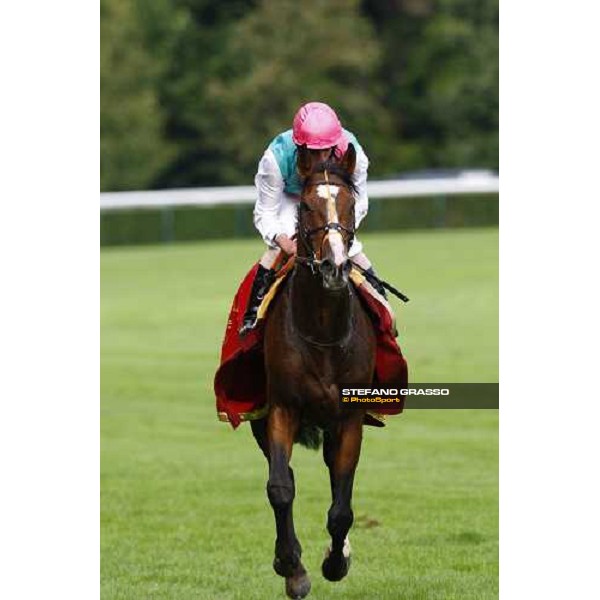 Ryan Moore and Workforce win the Qatar Prix de l\'Arc de Triomphe beating Nakayama Festa Paris - Longchamp, 3rd oct. 2010 ph. Stefano Grasso