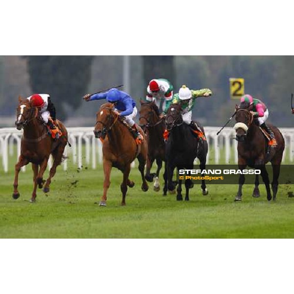 Frankie Dettori on Rio de la Plata wins the Premio Vittorio di Capua beating Vanjura and Worthadd Milan - San Siro racetrack, 9th october 2010 ph. Stefano Grasso
