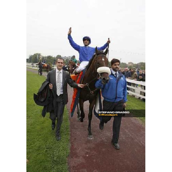 Ahmed Ajtebi returns home triumphing on Biondetti after winning the Gran Criterium Milan - San Siro racetrack, 9th october 2010 ph. Stefano Grasso