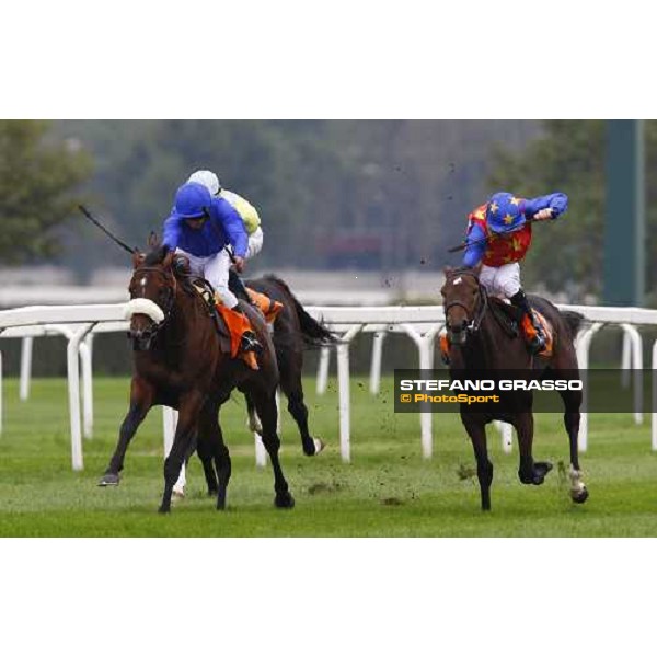 Ahmed Ajtebi and Biondetti win the Gran Criterium beating Neil Callan on Singapore Lilly Milan - San Siro racetrack, 9th october 2010 ph. Stefano Grasso
