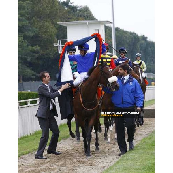 Ahmed Ajtebi and Biondetti come back home after winning the Gran Criterium Milan - San Siro racetrack, 9th october 2010 ph. Stefano Grasso