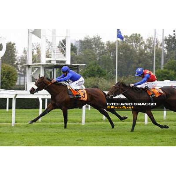 Ahmed Ajtebi and Biondetti win the Gran Criterium beating Neil Callan on Singapore Lilly Milan - San Siro racetrack, 9th october 2010 ph. Stefano Grasso