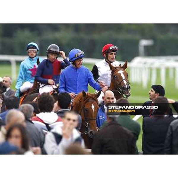Frankie Dettori, Rio de la Plata and Saeed Bin Suroor return home after landing Premio Vittorio di Capua Milan - San Siro racetrack, 9th oct. 2010 ph. Stefano Grasso