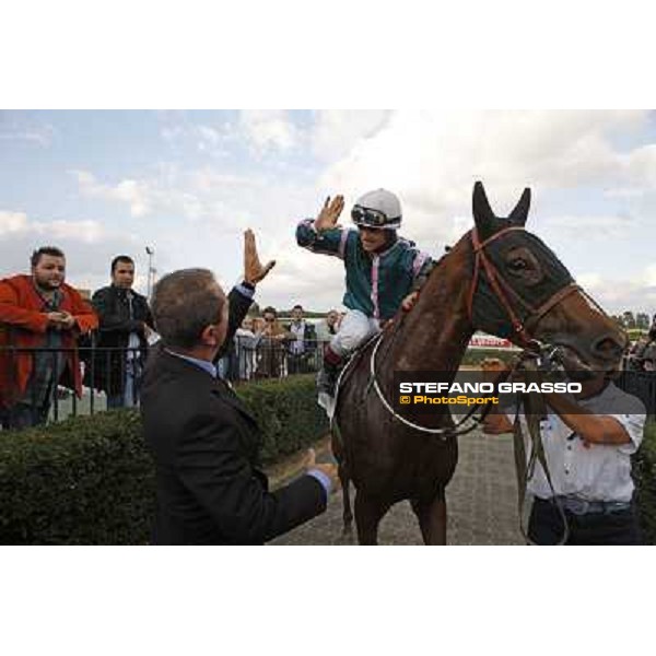 Maurizio Guarnieri congratulates with Umberto Rispoli on Aoife Alainn after winning the Premio Lydia Tesio Rome, Capannelle racetrack 24th oct. 2010 ph. Stefano Grasso