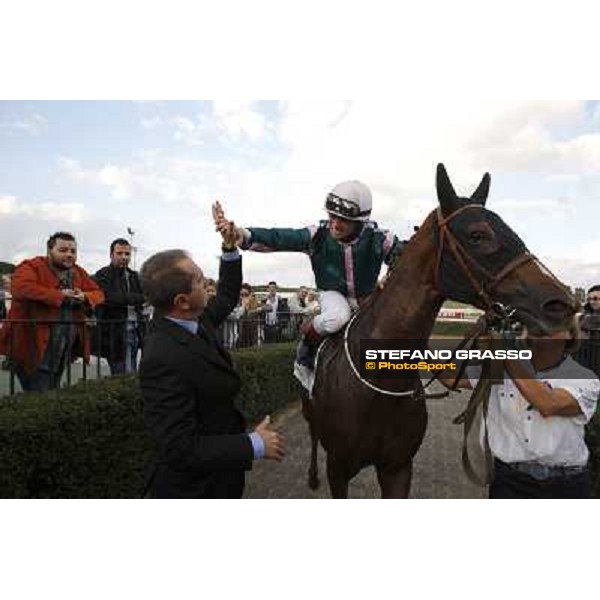 Maurizio Guarnieri congratulates with Umberto Rispoli on Aoife Alainn after winning the Premio Lydia Tesio Rome, Capannelle racetrack 24th oct. 2010 ph. Stefano Grasso