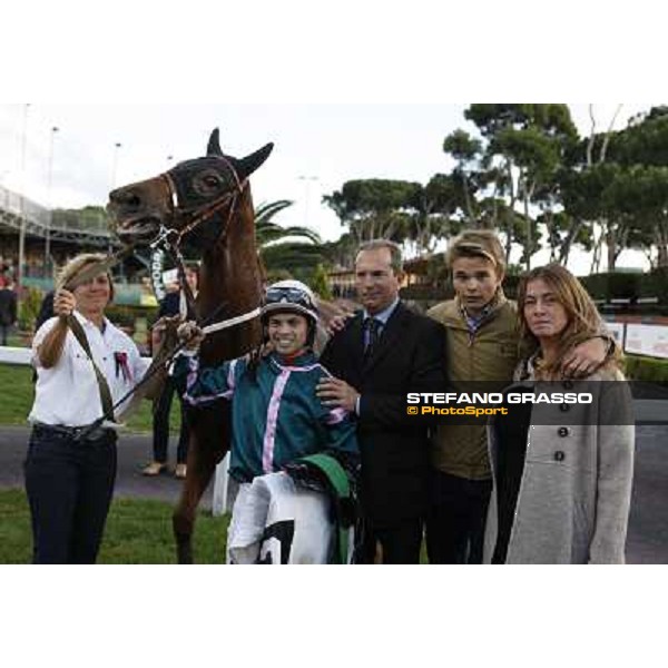 Umberto Rispoli, Aoife Alainn , Maurizio Guarnieri and family after winning the Premio Lydia Tesio Rome, Capannelle racetrack 24th oct. 2010 ph. Stefano Grasso
