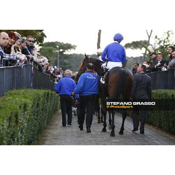 Frankie Dettori on Antara returns back home after the 2nd place in the Premio Lydia Tesio Rome, Capannelle racetrack 24th oct. 2010 ph. Stefano Grasso
